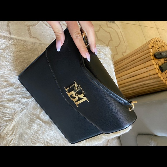 Badgley Mischka Authentic Black Gold Logo Handbag vintage design new condition - Picture 3 of 7